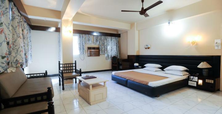 Hotel Siddhartha Palace Ahmedabad Eksteriør billede