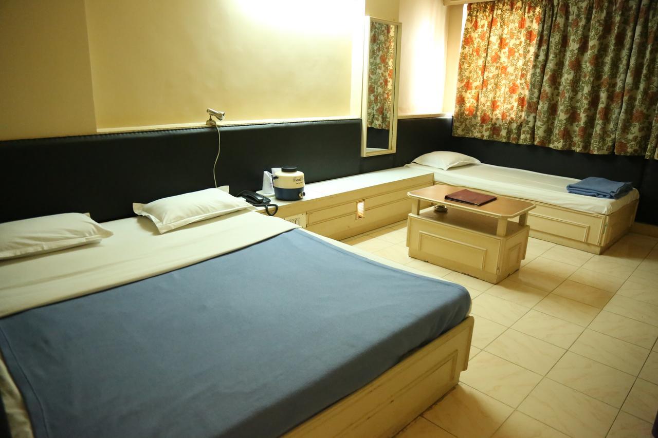 Hotel Siddhartha Palace Ahmedabad Eksteriør billede