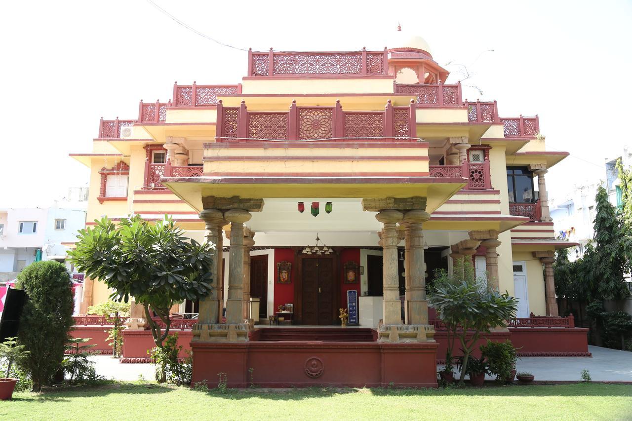 Hotel Siddhartha Palace Ahmedabad Eksteriør billede